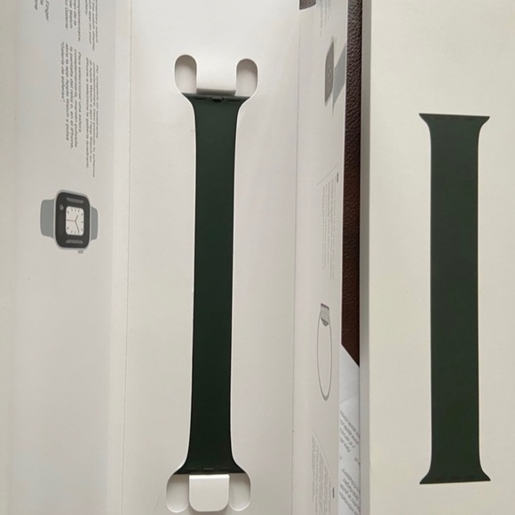 Solo Loop Apple Watch Band Sz 9 40mm Cyprus Green - Picture 2 of 5